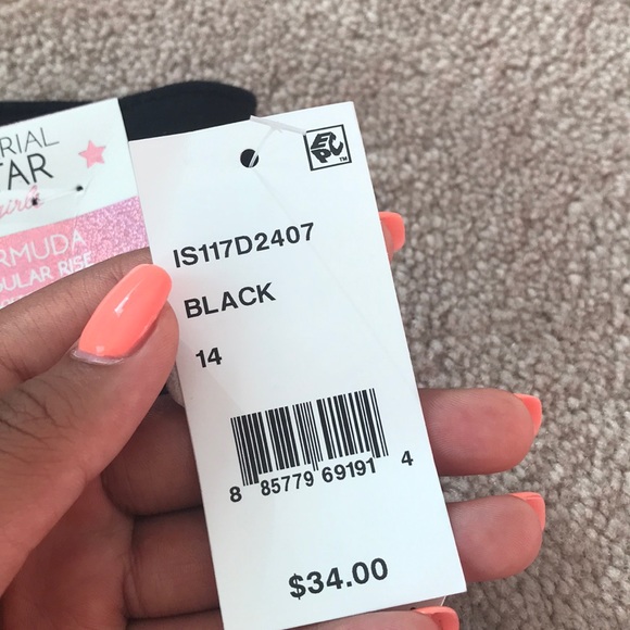 black regular rise bermuda shorts with two buttons - Picture 3 of 3